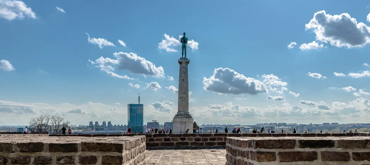 Monumento Pobednik en Kalemegdan en Belgrado